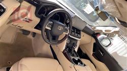 تۆیۆتا لاند کروزەر